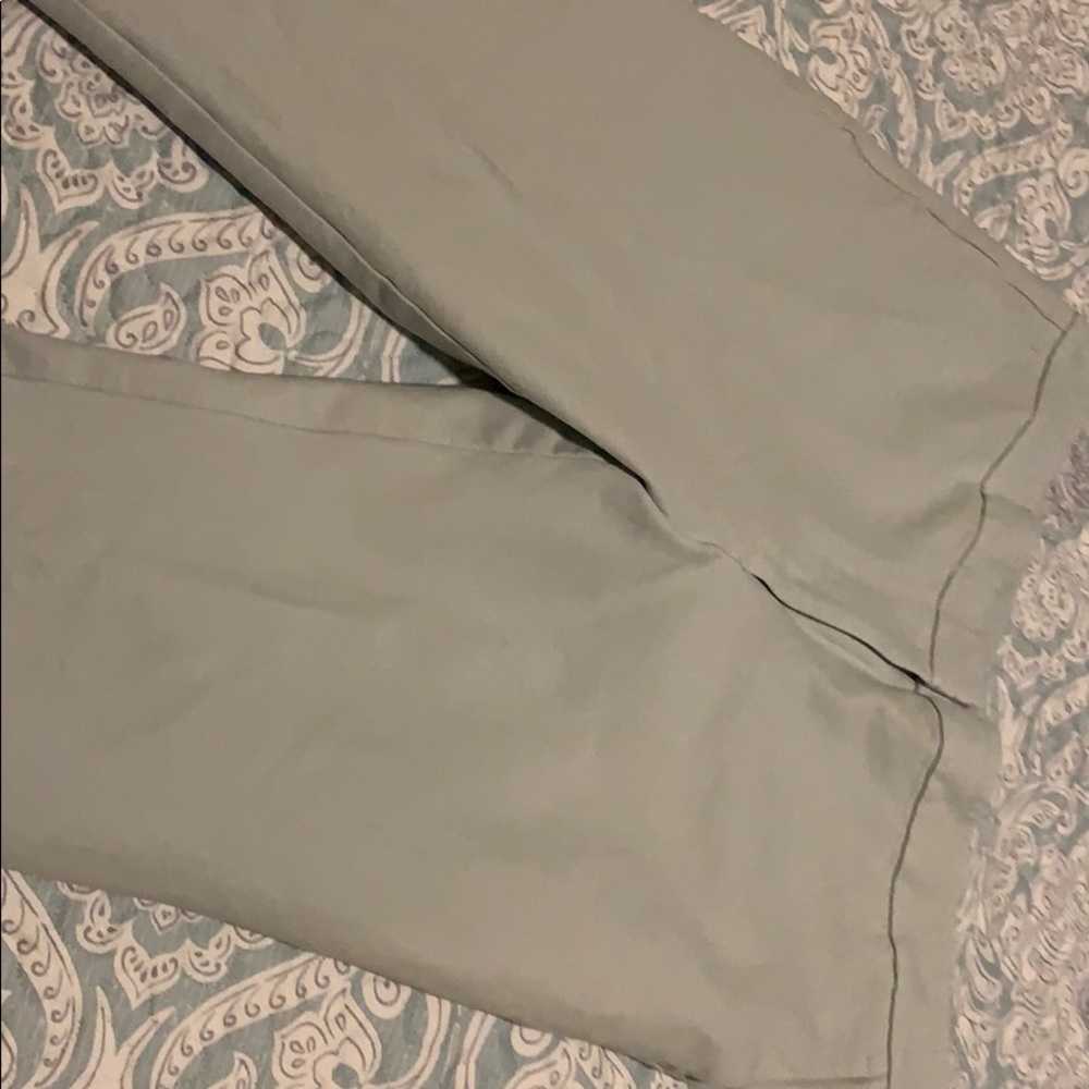 Ann Taylor mint green Capri. Worn a few times.